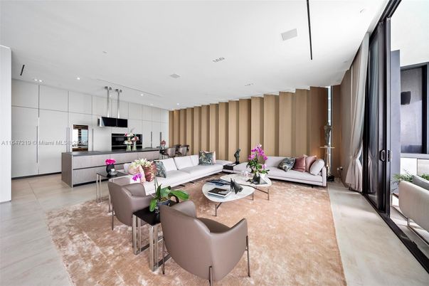 Interior, Kitchen, Living room, Pendant Lights, Recessed Lighting, Stainless Steel Appliances