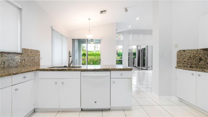 Interior, Kitchen, Pendant Lights, Recessed Lighting