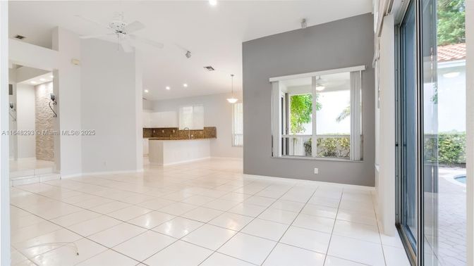 Empty room, Interior, Kitchen, Pendant Lights, Recessed Lighting