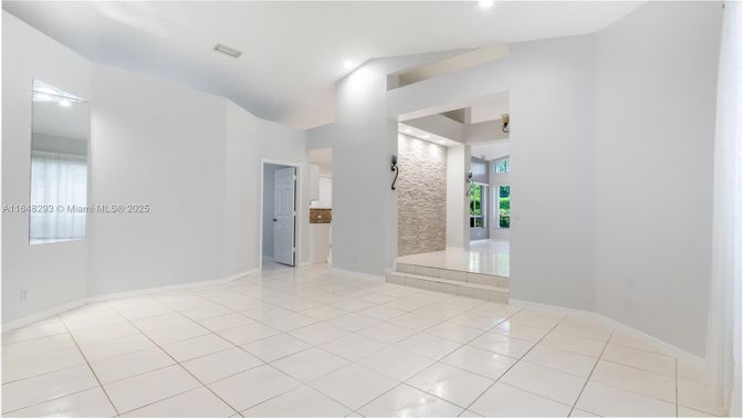 Empty room, Interior, Recessed Lighting