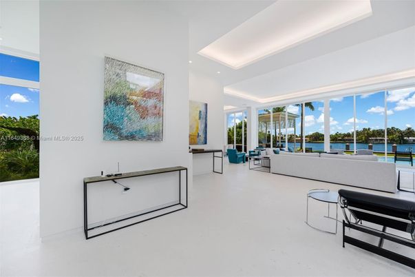 Interior, Living room, Recessed Lighting, Water