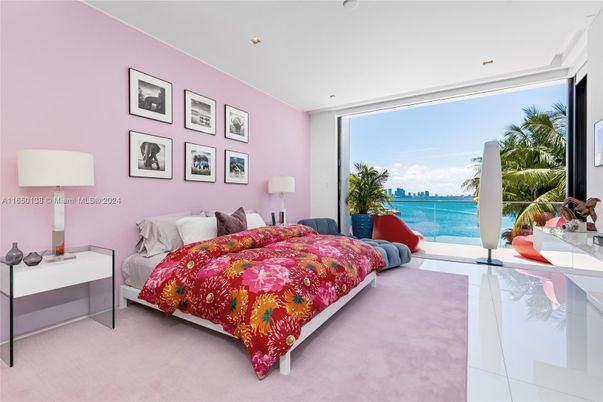 Bedroom, Interior, Recessed Lighting, Water