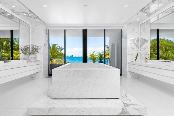 Bathroom, Interior, Marble, Marble Walls, Recessed Lighting, Water