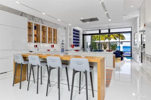 Interior, Kitchen, Recessed Lighting, Water