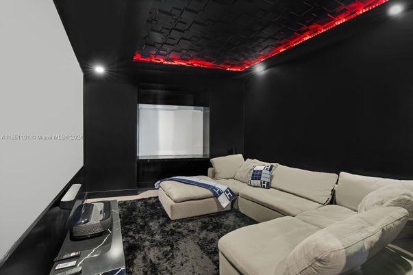 Interior, Living room, Projection Screen, Recessed Lighting, Theatre Room