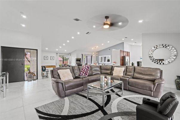 Interior, Kitchen, Living room, Recessed Lighting