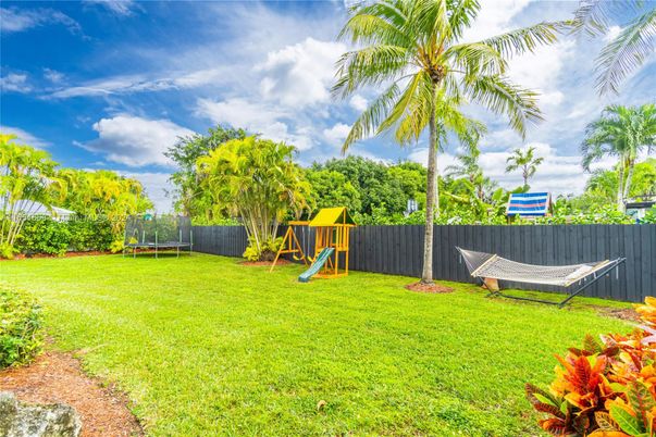 Backyard, Exterior, Playground