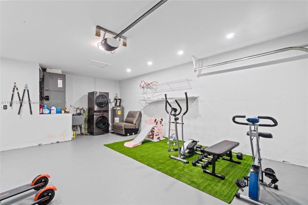Fitness Equipment, Interior, Recessed Lighting