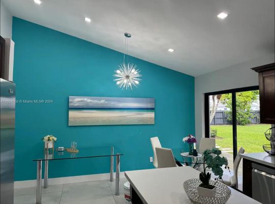 Dining room, Interior, Pendant Lights, Recessed Lighting