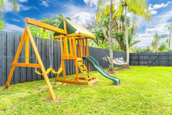 Backyard, Exterior, Playground