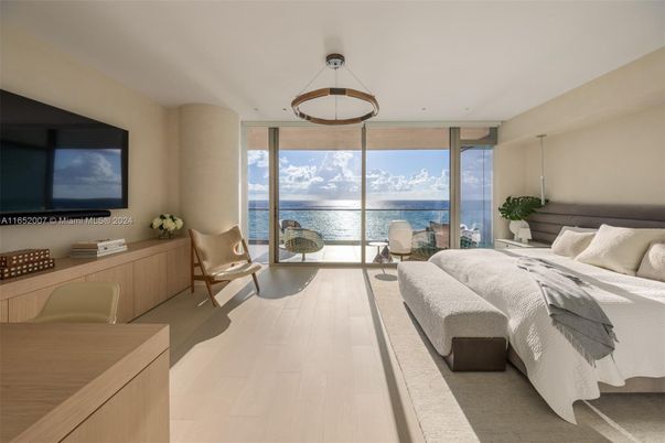 Bedroom, Interior, Recessed Lighting, Water, Wood Texture Flooring
