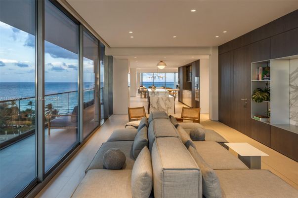 Interior, Kitchen, Living room, Pendant Lights, Recessed Lighting, Water