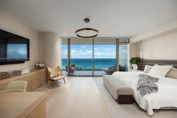 Bedroom, Interior, Pendant Lights, Recessed Lighting, Water, Wood Texture Flooring
