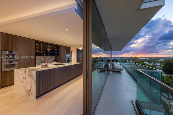 Exterior, Interior, Kitchen, Recessed Lighting, Stainless Steel Appliances