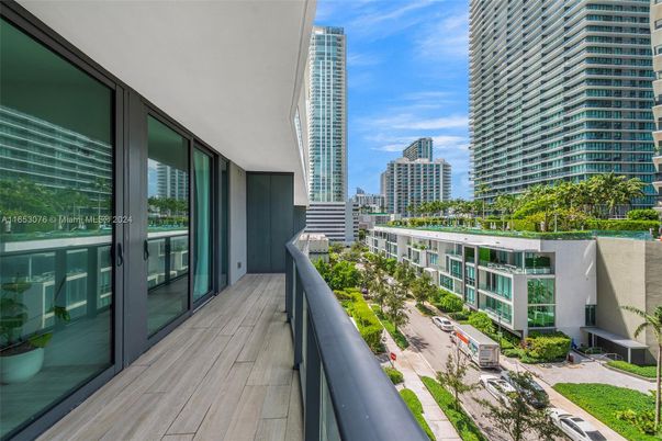 Exterior, Other, Skyline
