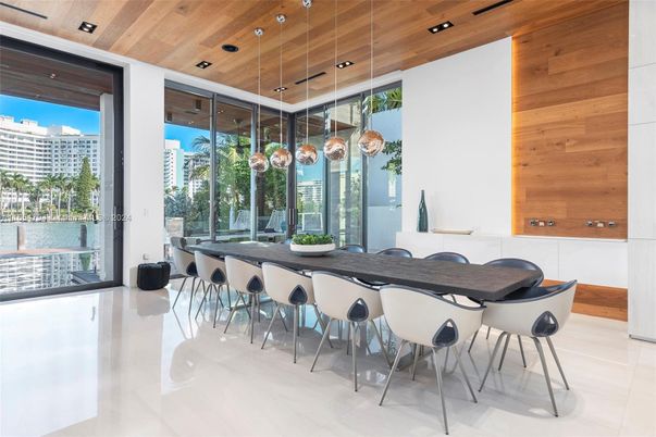 Dining room, Interior, Pendant Lights, Recessed Lighting, Wooden Ceilings, Wooden Walls