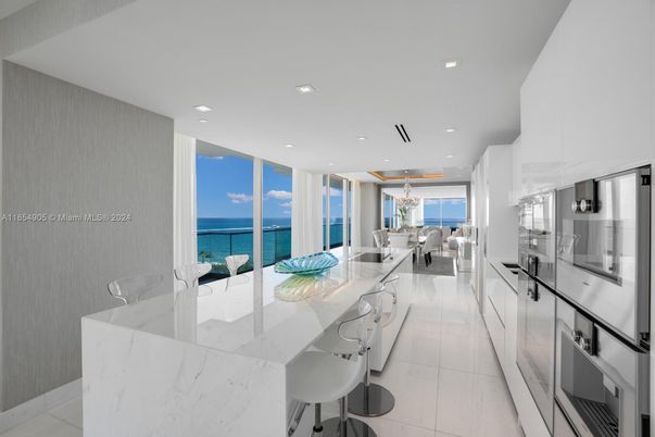 Dining room, Interior, Kitchen, Pendant Lights, Recessed Lighting, Water