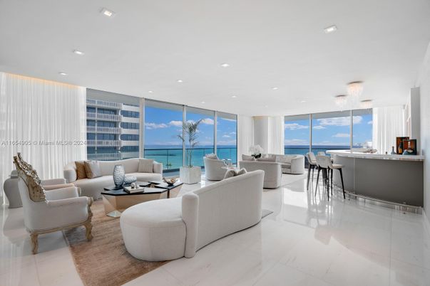 Interior, Living room, Recessed Lighting, Water