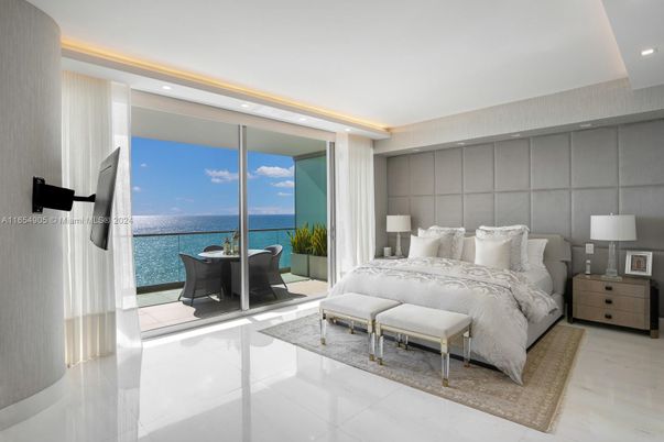 Bedroom, Interior, Recessed Lighting, Water