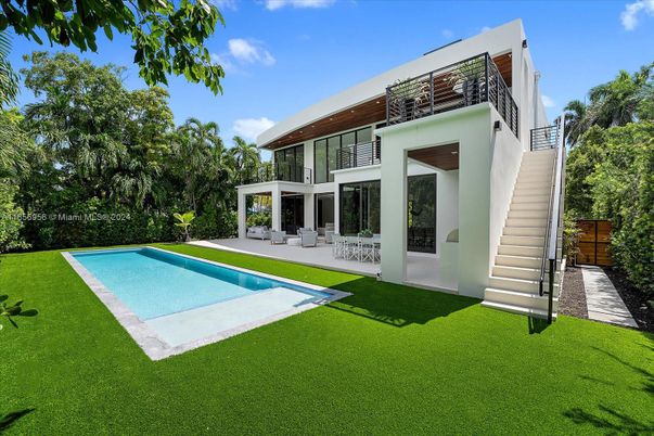 Backyard, Exterior, Pool