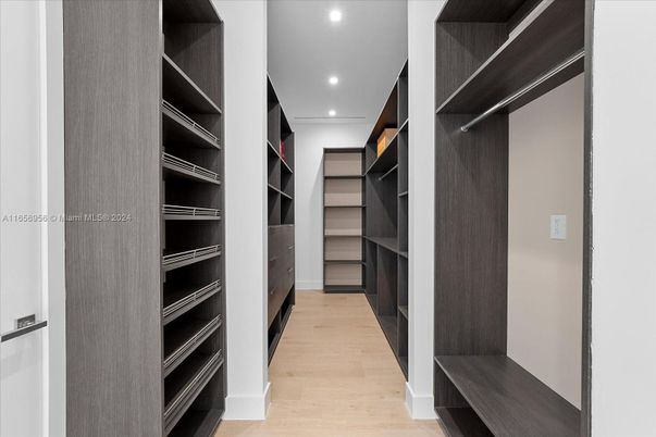 Interior, Recessed Lighting, Walk-in Closets, Wood Texture Flooring