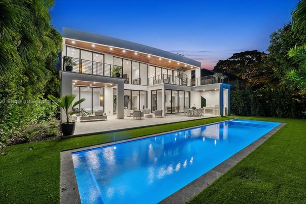Backyard, Exterior, Pool