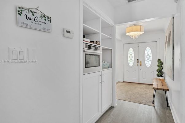 Chandelier, Interior, Wood Texture Flooring