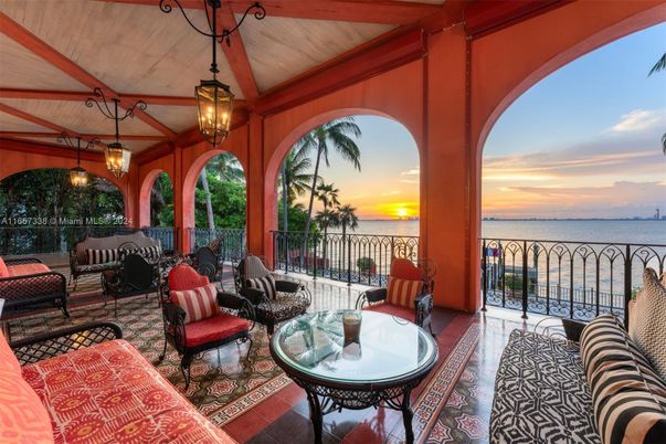 Water, Exterior, Living room, Other