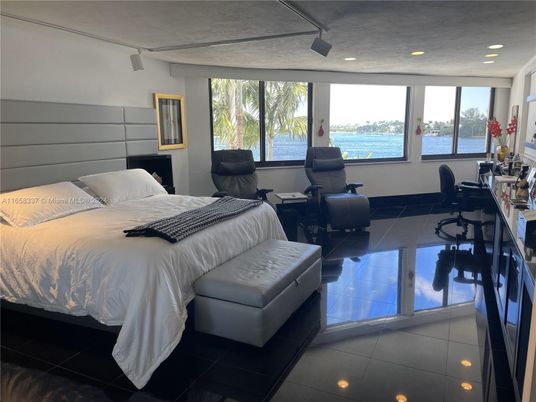 Bedroom, Interior, Recessed Lighting, Water
