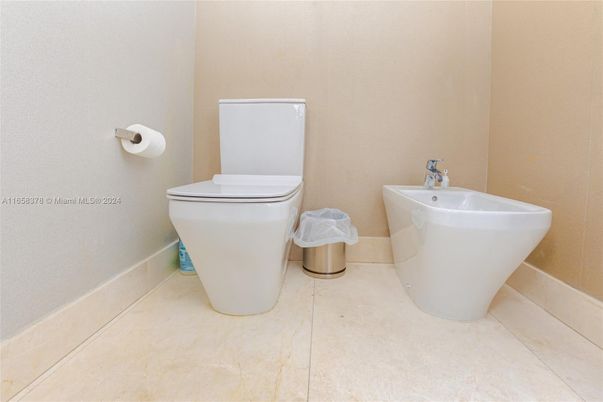 Bathroom, Free Standing Baths, Interior