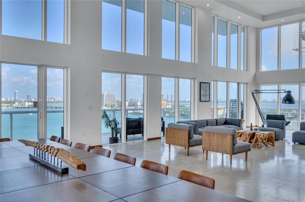 Interior, Living room, Recessed Lighting, Water