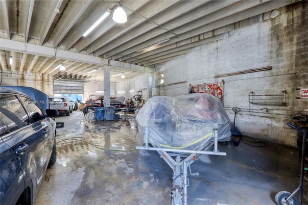 Garage, Interior