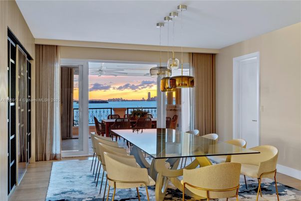 Dining room, Interior, Pendant Lights, Water