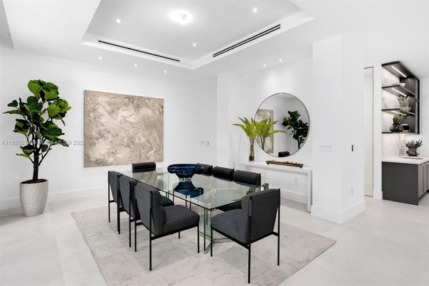 Dining room, Interior, Recessed Lighting