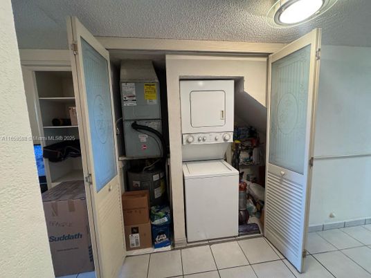Interior, Utility Closets, Washer