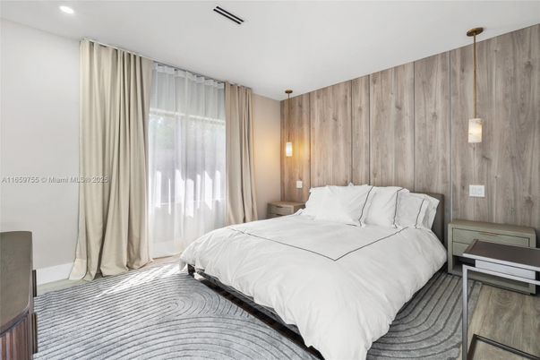 Bedroom, Interior, Pendant Lights, Recessed Lighting, Wooden Walls