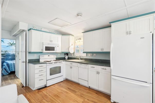 Interior, Kitchen, Wood Texture Flooring