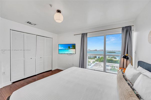 Bedroom, Interior, Water, Wood Texture Flooring