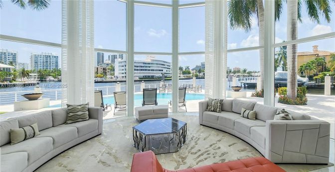 Interior, Living room, Sun Room, Water