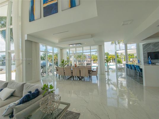 Dining room, Interior, Living room, Marble, Recessed Lighting