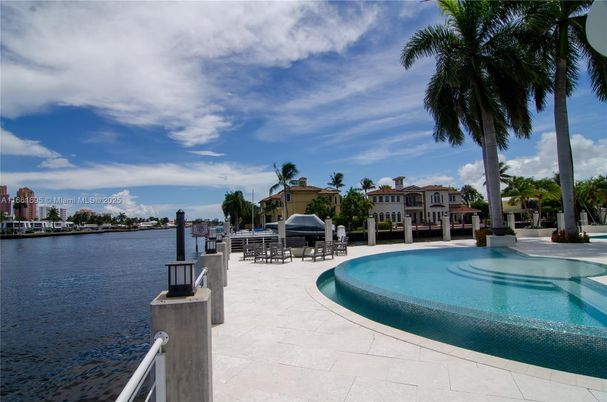 Exterior, Lake, Pool