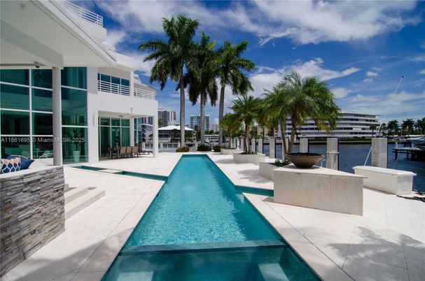 Exterior, Pool, Water