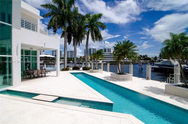 Exterior, Lake, Pool, Water