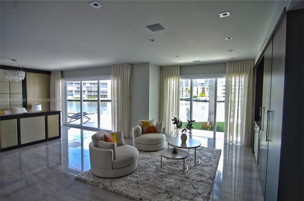 Interior, Living room, Recessed Lighting, Water