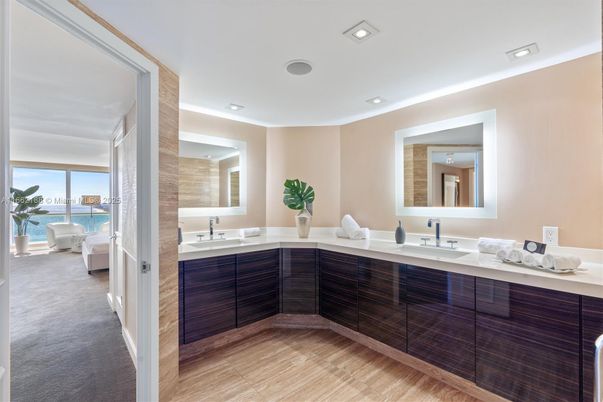 Bathroom, Dual Sink Vanities, Interior, Recessed Lighting, Wood Texture Flooring