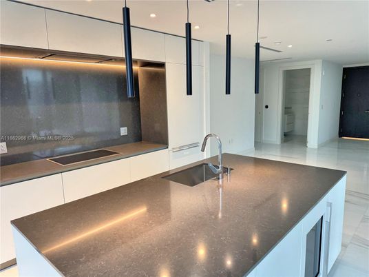 Interior, Kitchen, Pendant Lights, Recessed Lighting