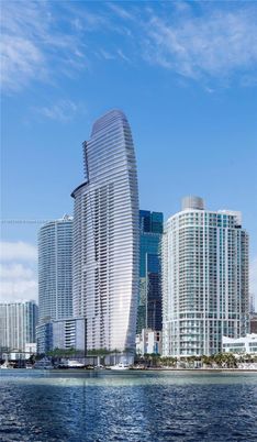 Exterior, Facade, Lake, Highrise