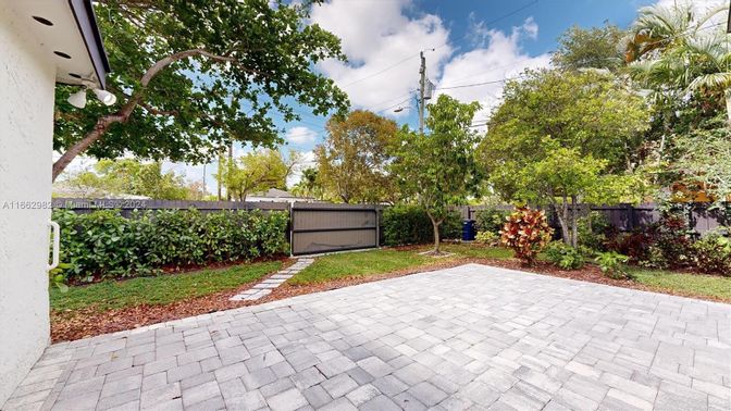 Backyard, Exterior