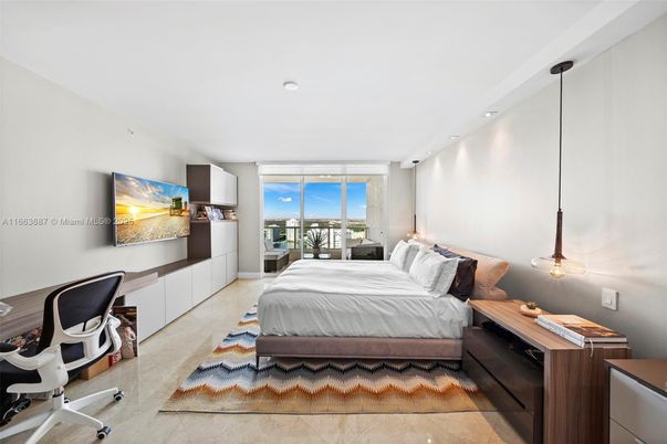 Bedroom, Home Office, Interior, Pendant Lights, Recessed Lighting