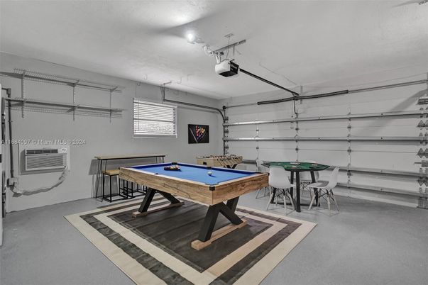 Billiard Table, Game Room, Garage, Interior